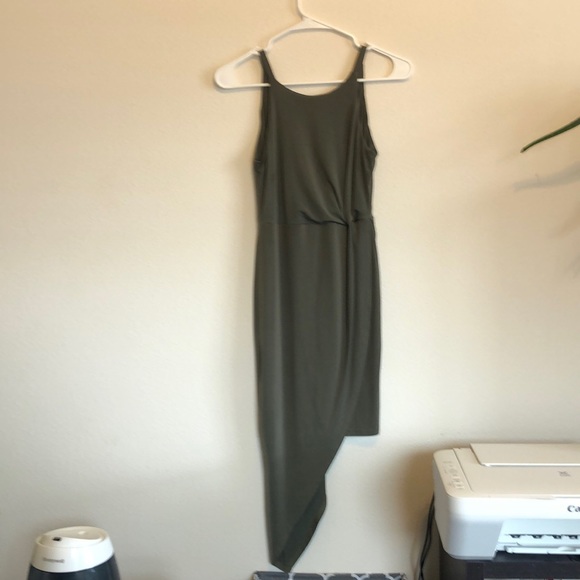 V-neck Appliqued 3/4 Sleeves Asymmetrical Dress Dark Green